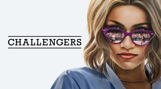 moteris su akiniais baltame fone