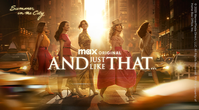 elegantsed naised tänaval jalutavad